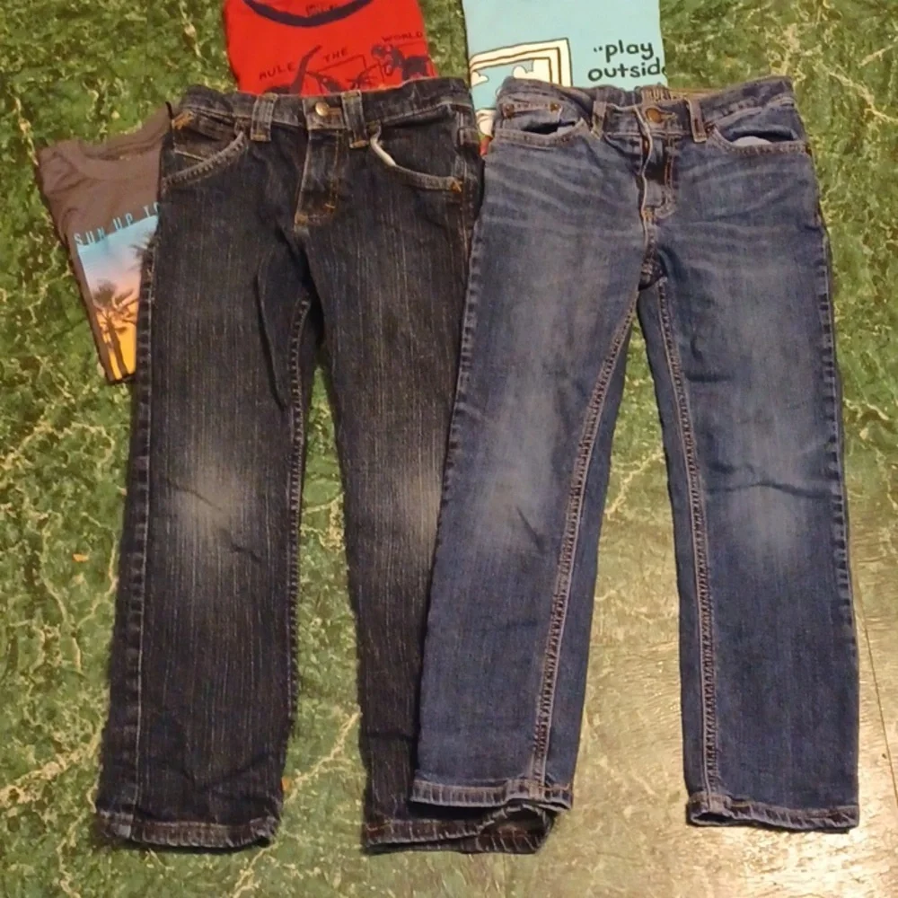 Wrangler jeans size 7, 2 pair, 3 tee shirts size 6-7